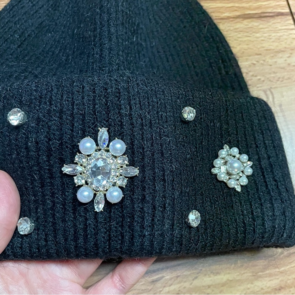 Black Ribbed Rhinestone & Pearl Embellished  Beanie - Picture 4 of 5